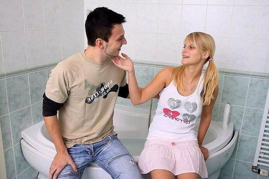 Грязный секс в ванне